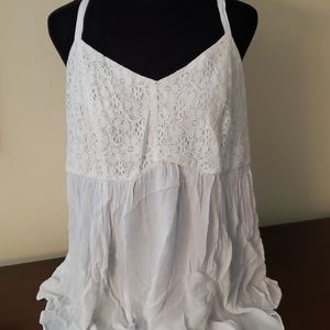 Torrid white size 0 Empire waist tank